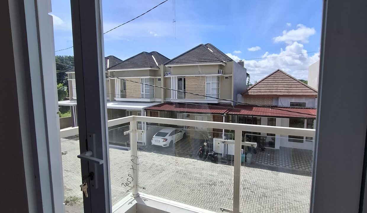 Jual Rumah Elit 2 Lantai di Colomadu Solo (1)