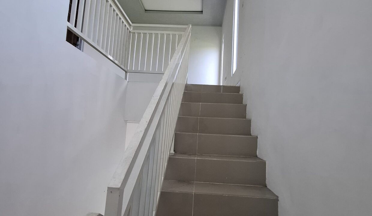 Jual Rumah Elit 2 Lantai di Colomadu Solo (4)
