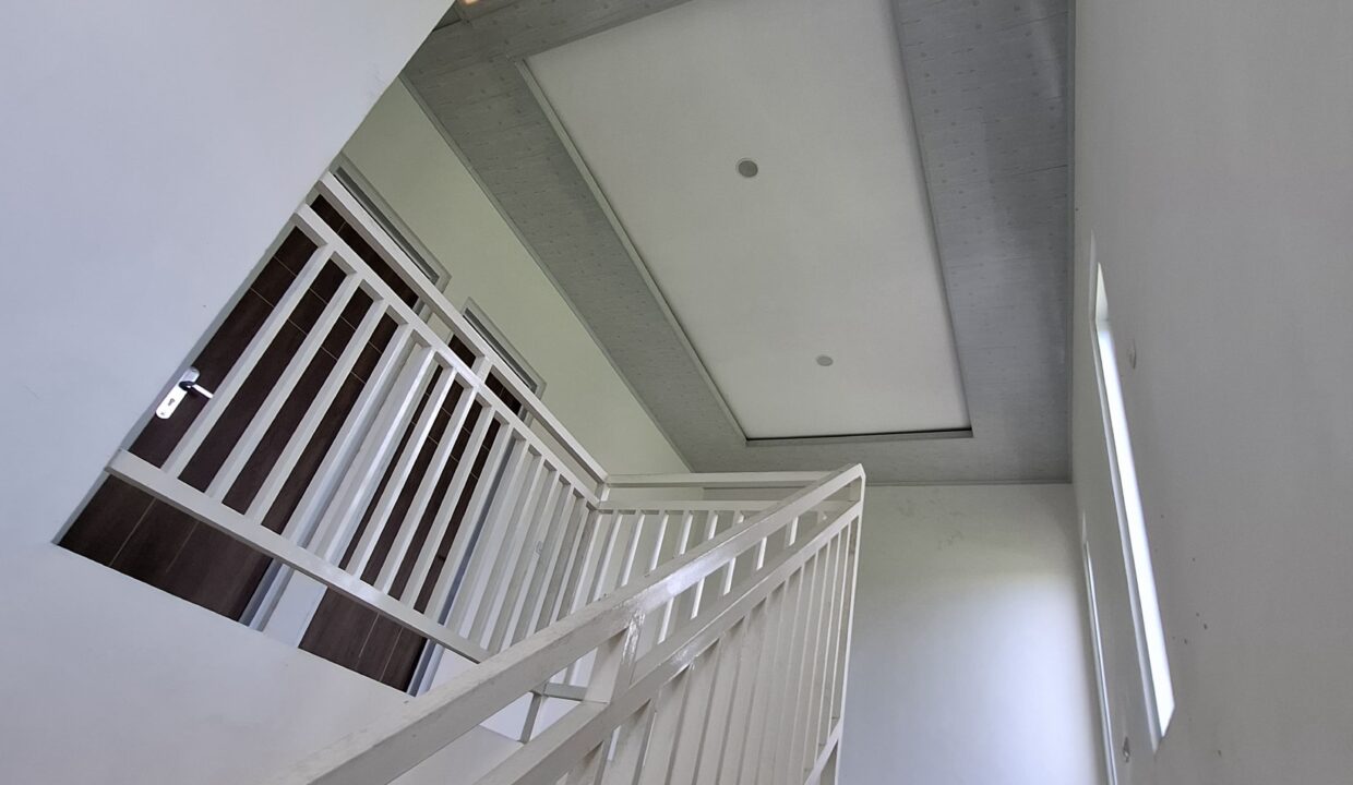Jual Rumah Elit 2 Lantai di Colomadu Solo (5)