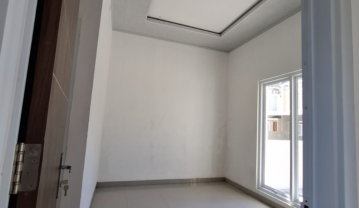 Jual Rumah Elit 2 Lantai di Colomadu Solo (9)